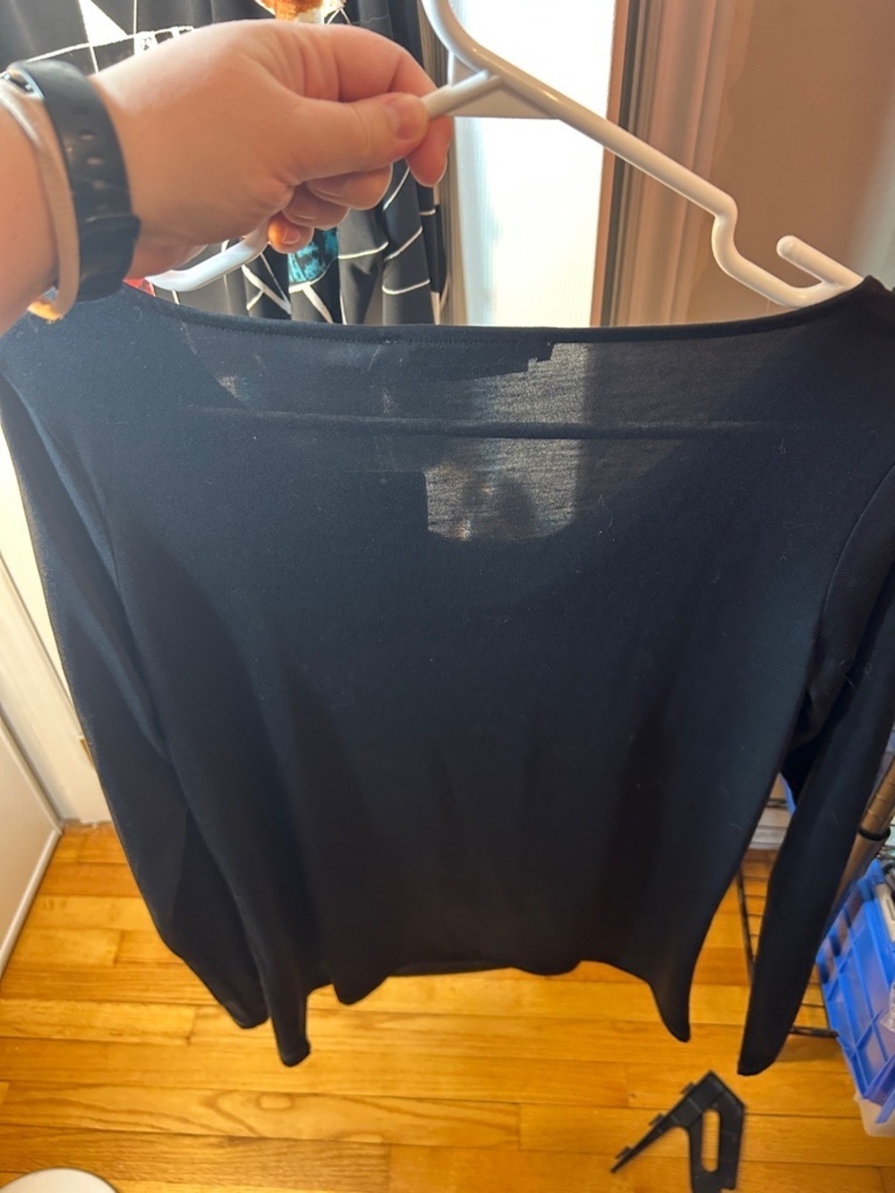 Contemporaine by simon’s Black Draped Neck Long-Sleeve Women's Top size med - Picture 8 of 8